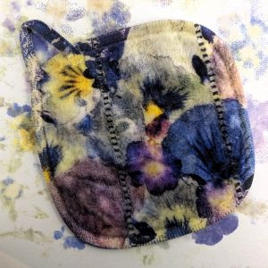 Cwtch Facecloth - Printing Pansies: Heartsease #1
