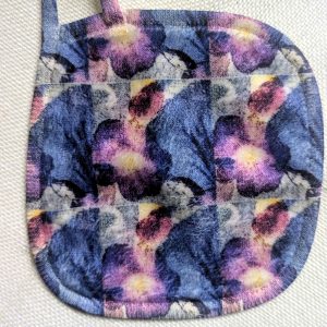 Cwtch Facecloth: Printing Pansies; Rya Amethyst#1